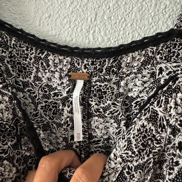 Free People Floral Top Boho Hipster Hippie Bohemian Indie Dark Flower Festival - Picture 2 of 6